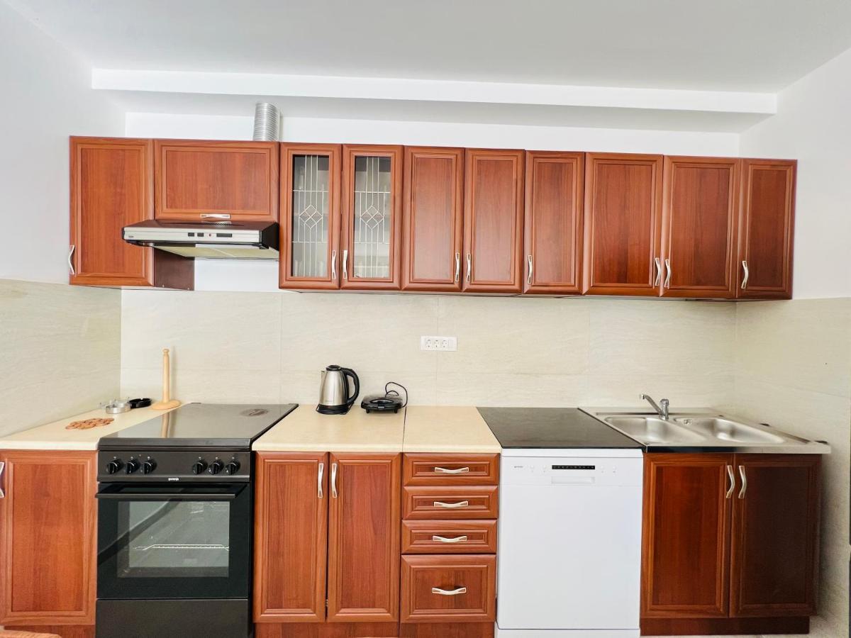 Apartment With Terrace And Private Parking Kotor Buitenkant foto
