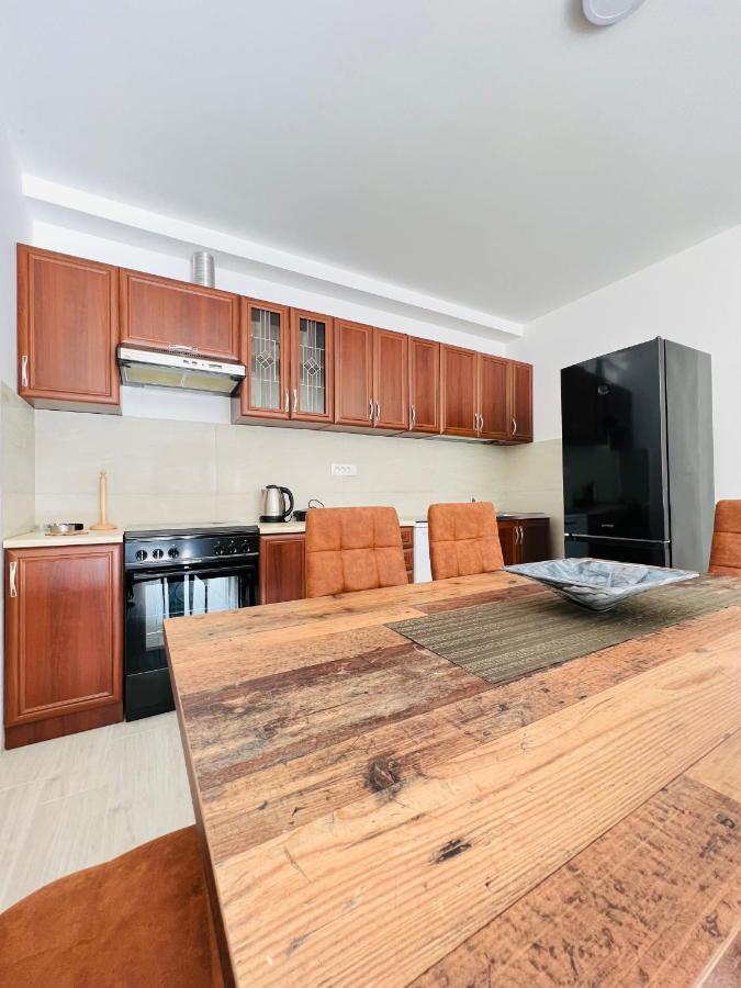 Apartment With Terrace And Private Parking Kotor Buitenkant foto