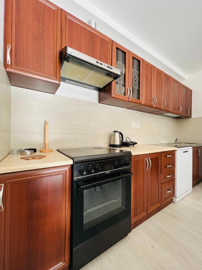 Apartment With Terrace And Private Parking Kotor Buitenkant foto